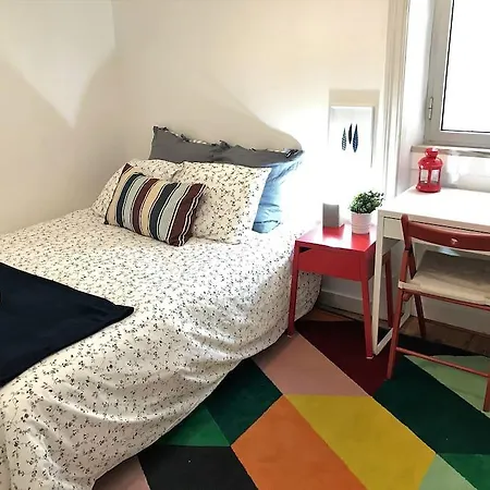 New! Beautiful Spacious Flat In Central Location! Lisbon