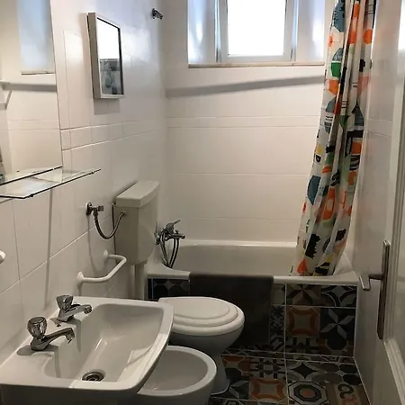New! Beautiful Spacious Flat In Central Location! Homestay szállás *